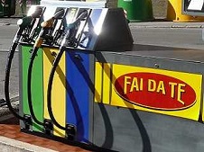 Foto: Tanken in Italien © Stefan Radner Italien tanken