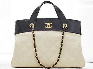 i morgen beruset foretrække Chanel bags: Chanel bags Outlet in Italy, Chanel online Shop