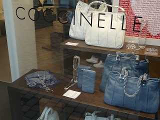 Coccinelle taschen shop italien