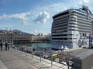 Genua Hafen Kreuzfahrthafen MSC