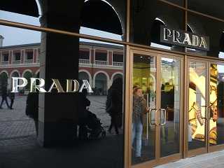Prada bags shop Italy