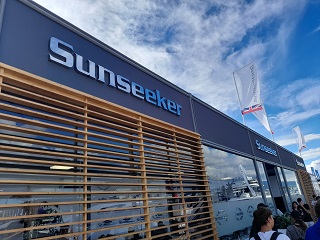 Boat Show SUNSEEKER yacht