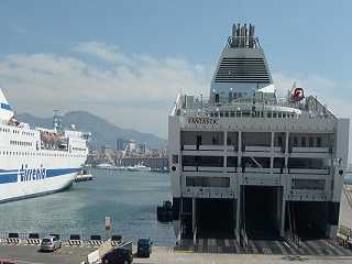 Genua Fährhafen Terminal Traghetti